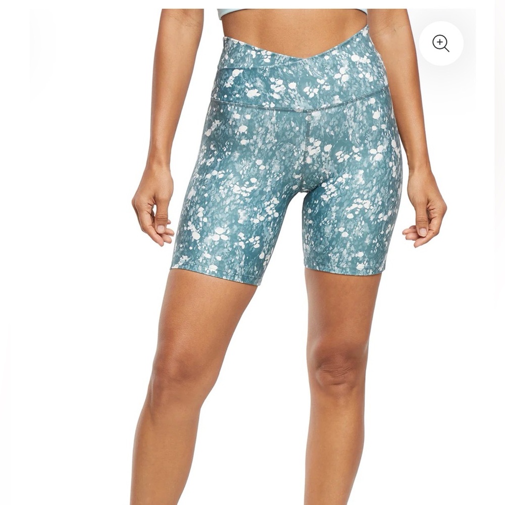 Marika Lotus Zen Bermuda Bike Shorts for Women Sagebrush Green Size Small NWT